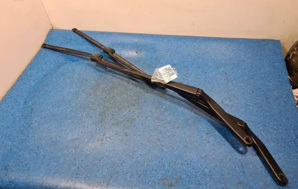 BMW X6 E71 Front wiper blade arm
