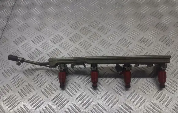 Nissan Primera Fuel main line pipe 166009F600