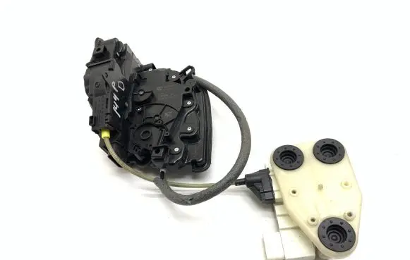 BMW X5 F15 Front door lock 7281948 18283810