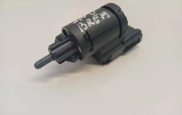 Audi A3 S3 8P Brake pedal sensor switch 3B0945511A 19322007 15011