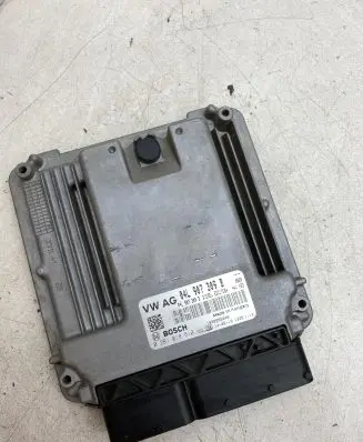 Skoda Octavia Mk3 (5E) Engine control unit/module 04L907309B