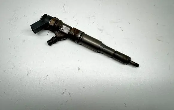 BMW 5 E60 E61 Fuel injector 0445110209 7794435