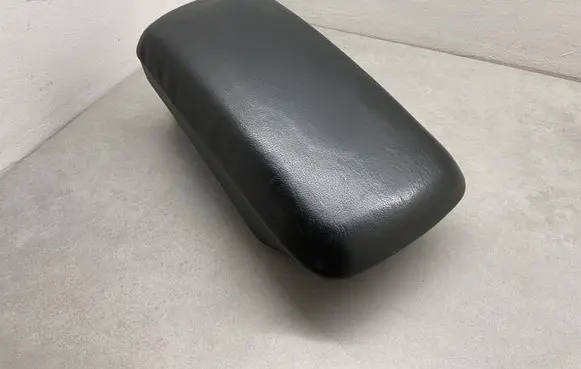 KIA Ceed Glove box central console