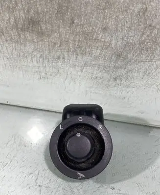Jeep Grand Cherokee (WK) Wing mirror switch 56040536af