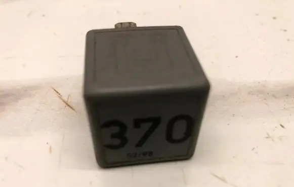 Audi A4 S4 B8 8K Other relay 8D0951253 V23134J52X300
