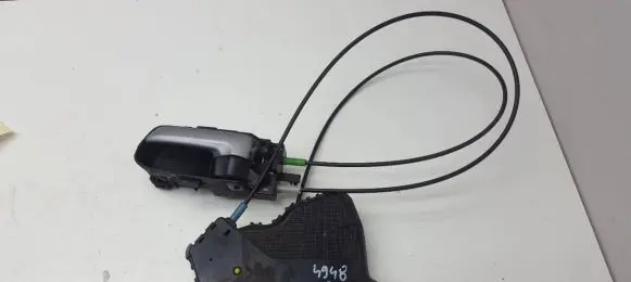 Suzuki Grand Vitara II Front door lock