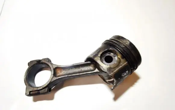Volkswagen Golf V Piston with connecting rod BKC