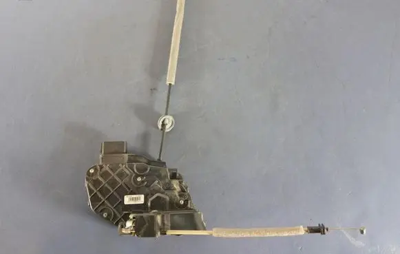 Volvo XC60 Rear door lock 30799326