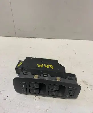 Volvo S60 Electric window control switch 8682949 MD02W02E