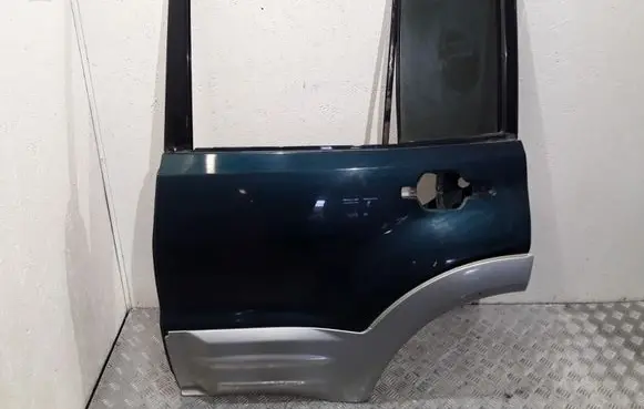 Mitsubishi Pajero Rear door