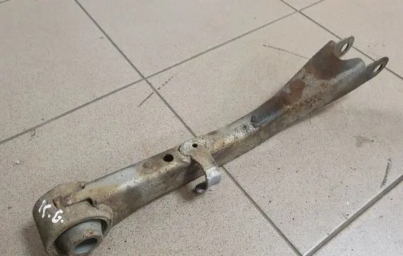 Subaru Outback Rear upper control arm/wishbone