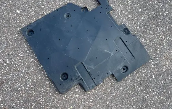 Citroen C4 II Picasso Center/middle under tray cover 9815318480