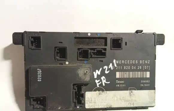 Mercedes-Benz E W211 Door control unit/module 2118200426