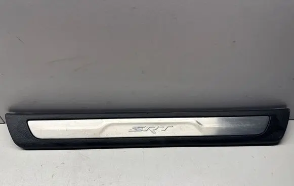 Dodge Durango Front sill trim cover 5UR52DX9AA 9S684747415