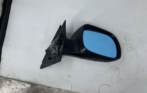 Audi A4 S4 B5 8D Front door electric wing mirror RS0225402