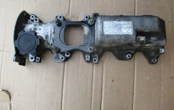 Toyota Avensis T220 Rocker cam cover 