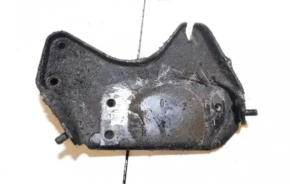 Engine mounting bracket