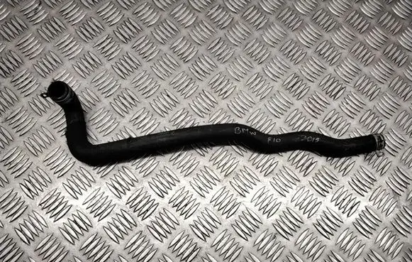 Engine coolant pipe/hose