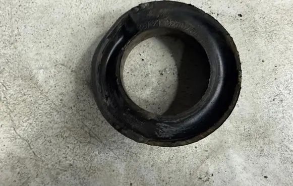 Mercedes-Benz C W204 Rear coil spring rubber mount A2103250284