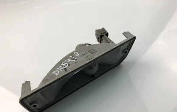 Front fender indicator light