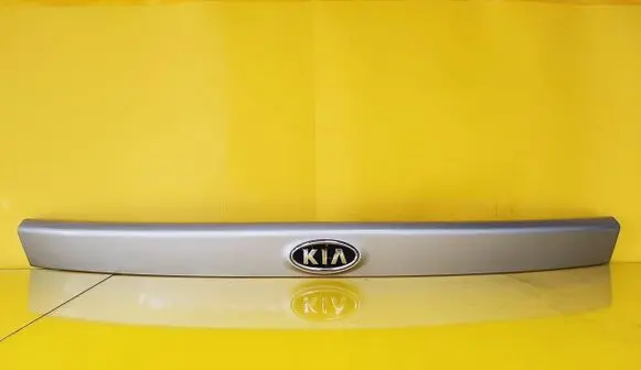 KIA Carens II Trunk door license plate light bar 873111D000