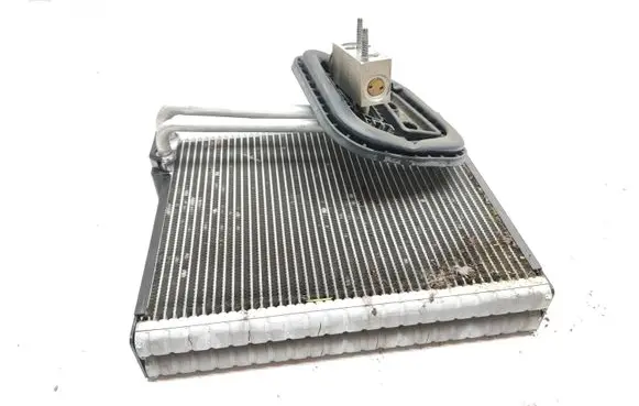 Mercedes-Benz B W246 W242 Air conditioning (A/C) radiator (interior) 2468300084 330509 CZ4475003841