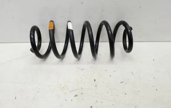 Toyota Prius+ (ZVW40) Rear coil spring