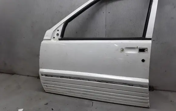 Jeep Cherokee Front door