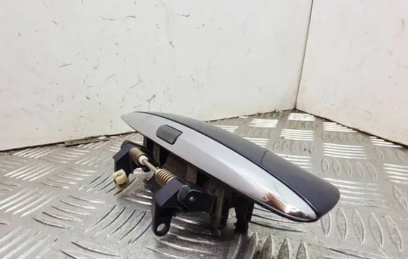 Audi A8 S8 D3 4E Rear door exterior handle 
