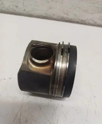 BMW X5 F15 Piston 04L110
