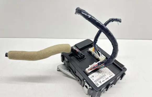Nissan Juke I F15 Other control units/modules 284B11KA0D 116RAI000280 116RI000281