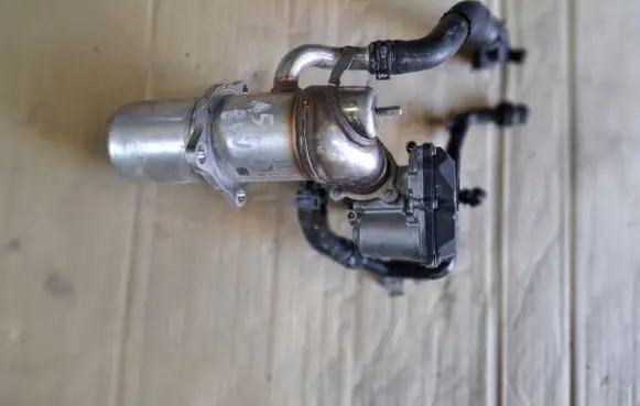 Audi A4 S4 B8 8K EGR valve cooler 04L131513B