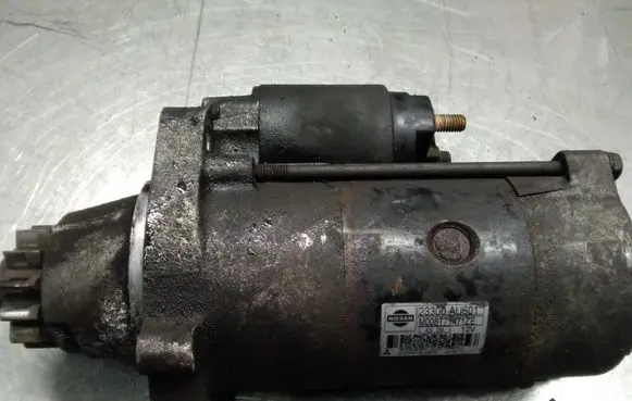 Nissan X-Trail T30 Starter motor 2300AU601 M008T71471