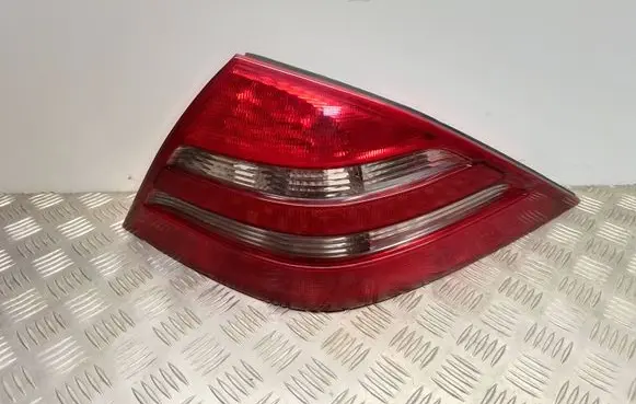 Mercedes-Benz CLS C219 Rear/tail lights A2158200264
