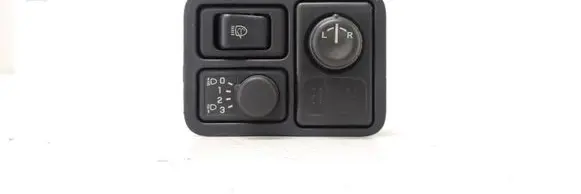 Nissan Almera N16 Wing mirror switch