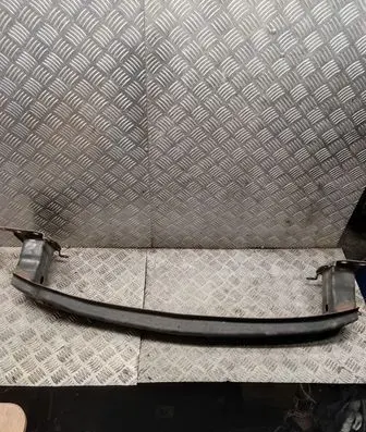 Seat Leon (1P) Front bumper cross member 