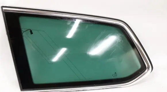 Volkswagen PASSAT B8 Rear side window