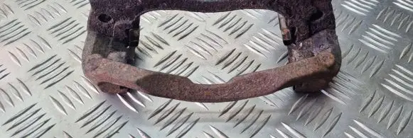 Iveco Daily 35 - 40.10 Front Brake Caliper Pad/Carrier 