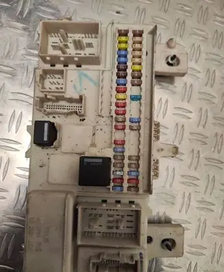 Volvo V50 Fuse module 31254903 5A15A10A 00148928