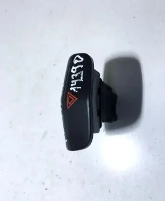 Nissan Primera Hazard light switch 06016