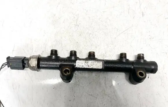 Ford Focus Fuel main line pipe 9685297580 28497z01