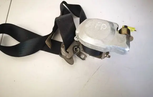 Toyota Corolla Verso AR10 Front seatbelt 7P1150P