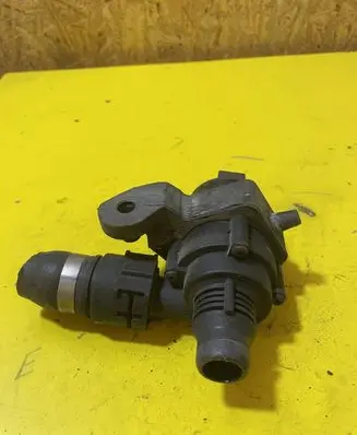 BMW 7 E65 E66 Coolant heater control valve 6922699