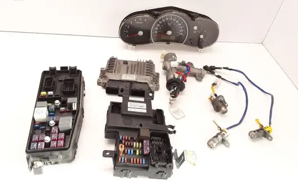 KIA Carnival Engine ECU kit and lock set 391044X935 28136176 919504D0500L