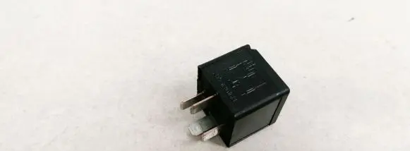 Ford C-MAX I Other relay 5M5T14B192CA V23136-B1-X66