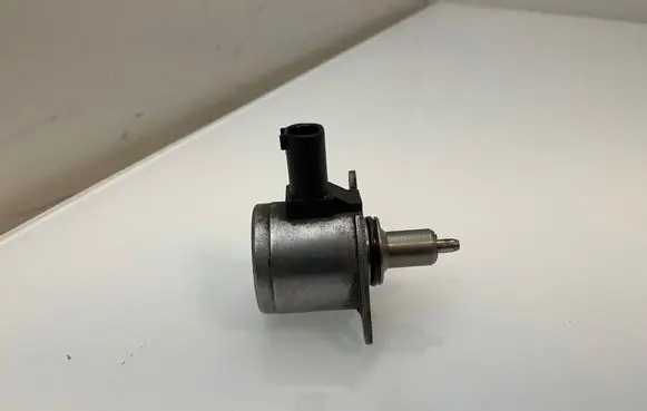 BMW 3 E92 E93 Hydraulic servotronic pressure valve 7882340 7M6679