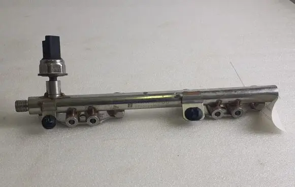 Nissan Qashqai Fuel main line pipe 175204385R 140822039660