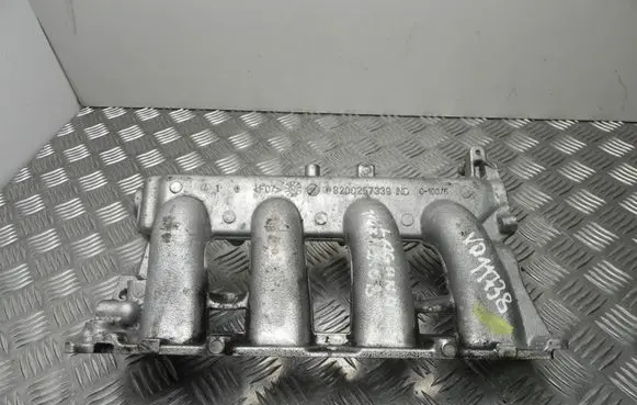 Renault Laguna II Intake manifold 8200257339 VD11738
