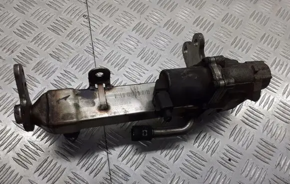 Volvo S60 EGR valve cooler bracket 30637142