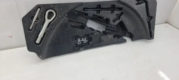 Mercedes-Benz ML W164 Tool box A1648992514